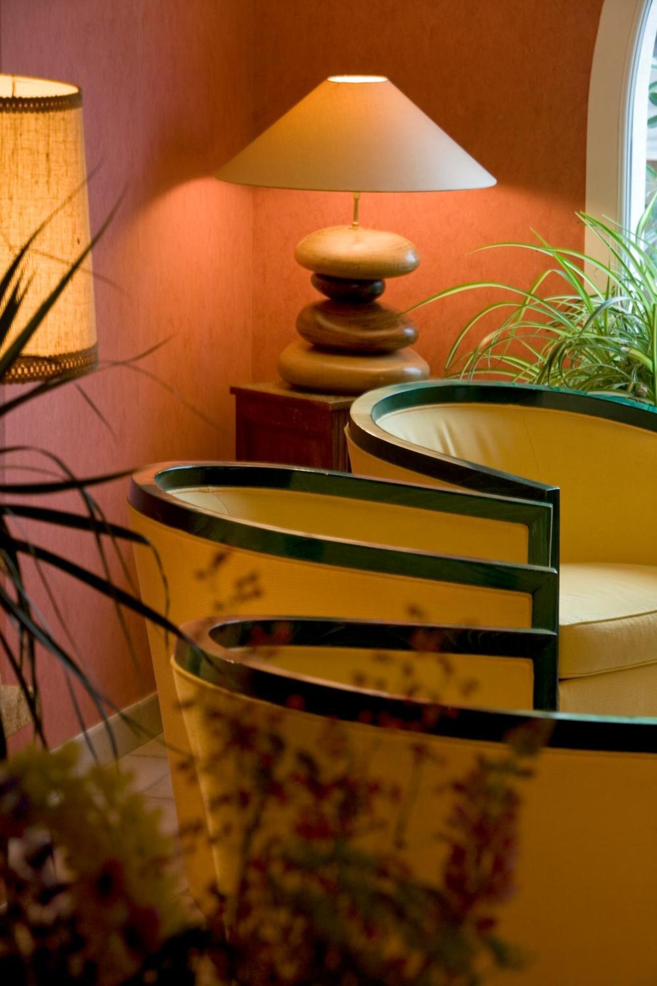 Logis Hotel Spa Restaurant Le Provence Lanarce Εξωτερικό φωτογραφία