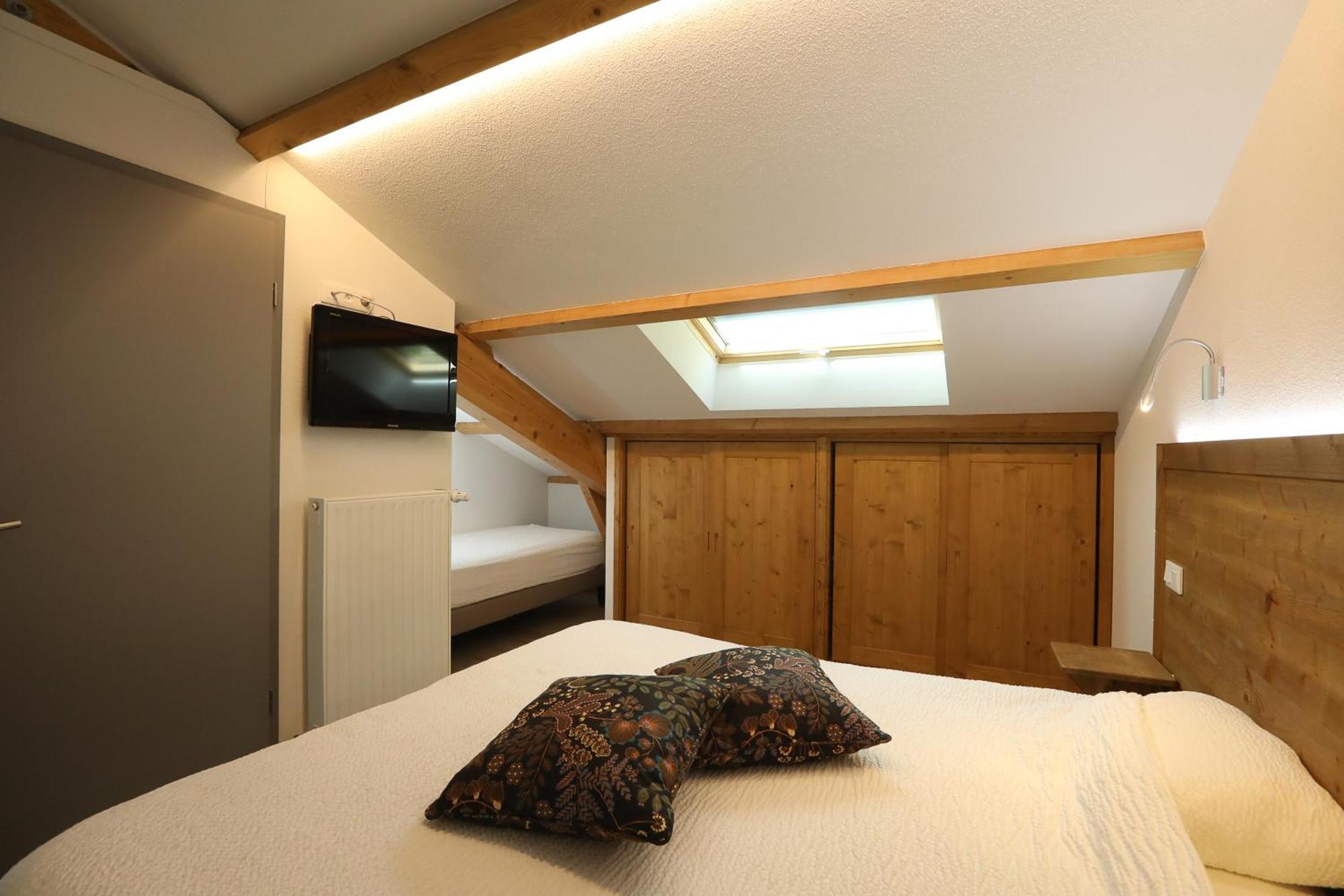 Logis Hotel Spa Restaurant Le Provence Lanarce Εξωτερικό φωτογραφία