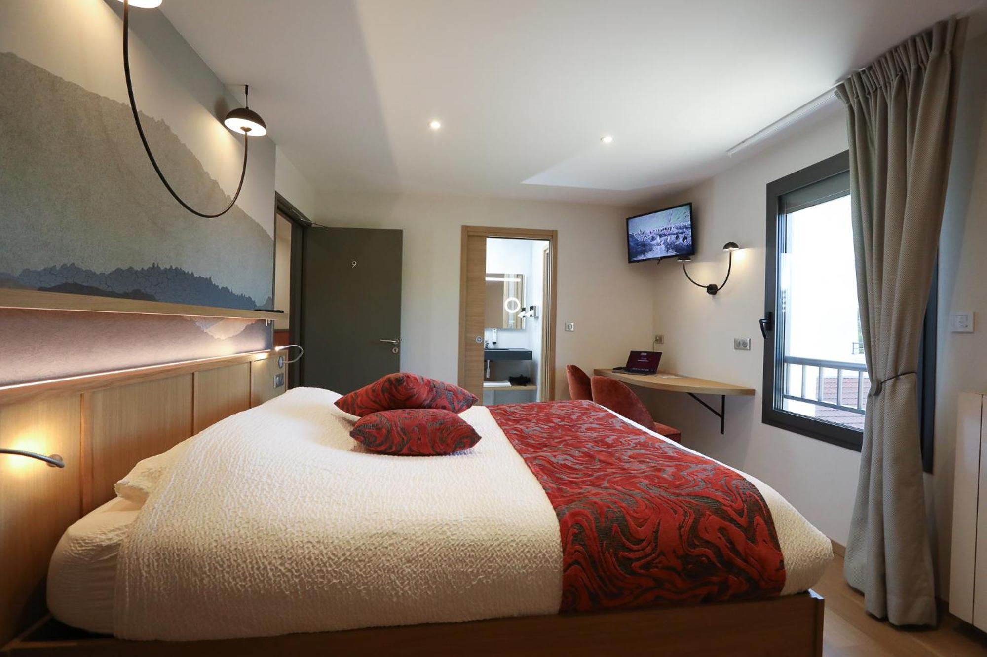 Logis Hotel Spa Restaurant Le Provence Lanarce Εξωτερικό φωτογραφία