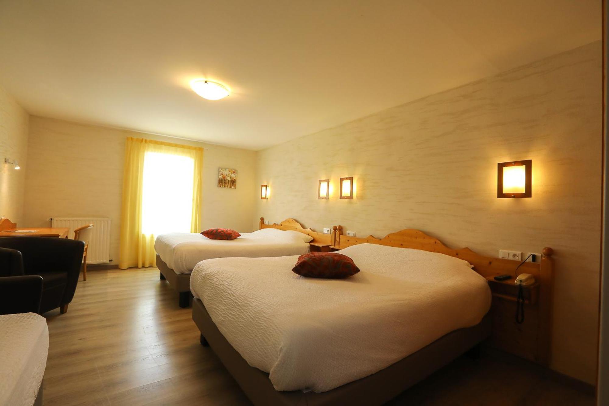 Logis Hotel Spa Restaurant Le Provence Lanarce Εξωτερικό φωτογραφία