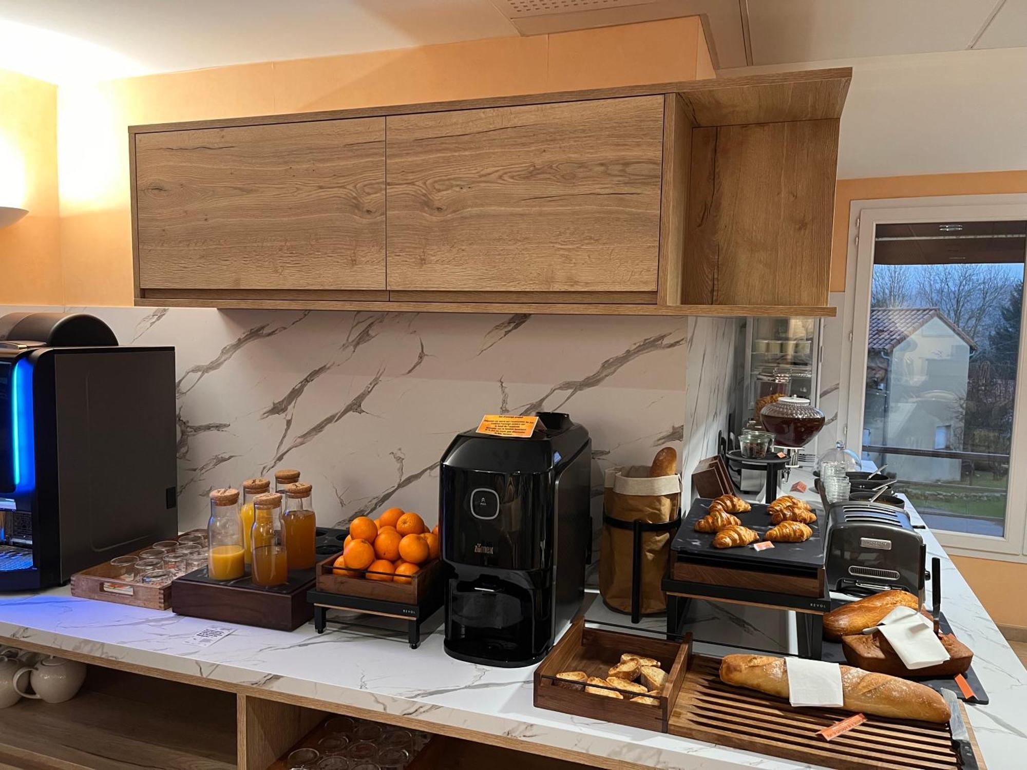 Logis Hotel Spa Restaurant Le Provence Lanarce Εξωτερικό φωτογραφία