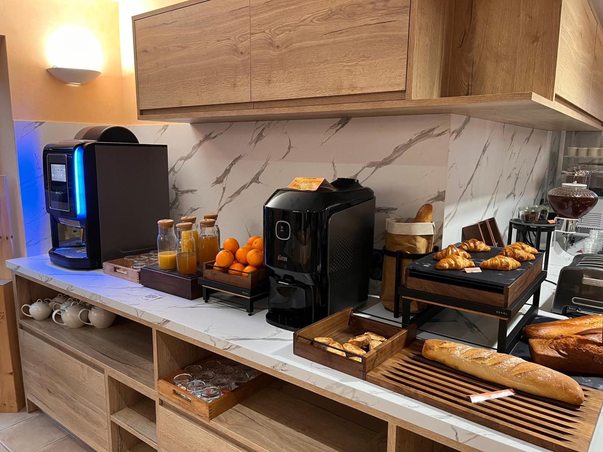 Logis Hotel Spa Restaurant Le Provence Lanarce Εξωτερικό φωτογραφία